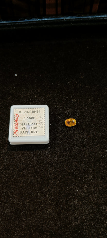 Yellow Sapphire - 2.56 Carats