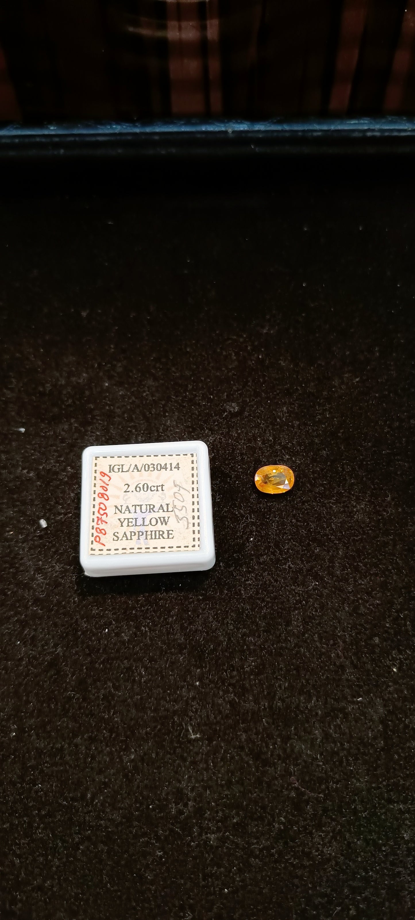 Yellow Sapphire - 2.60 Carats
