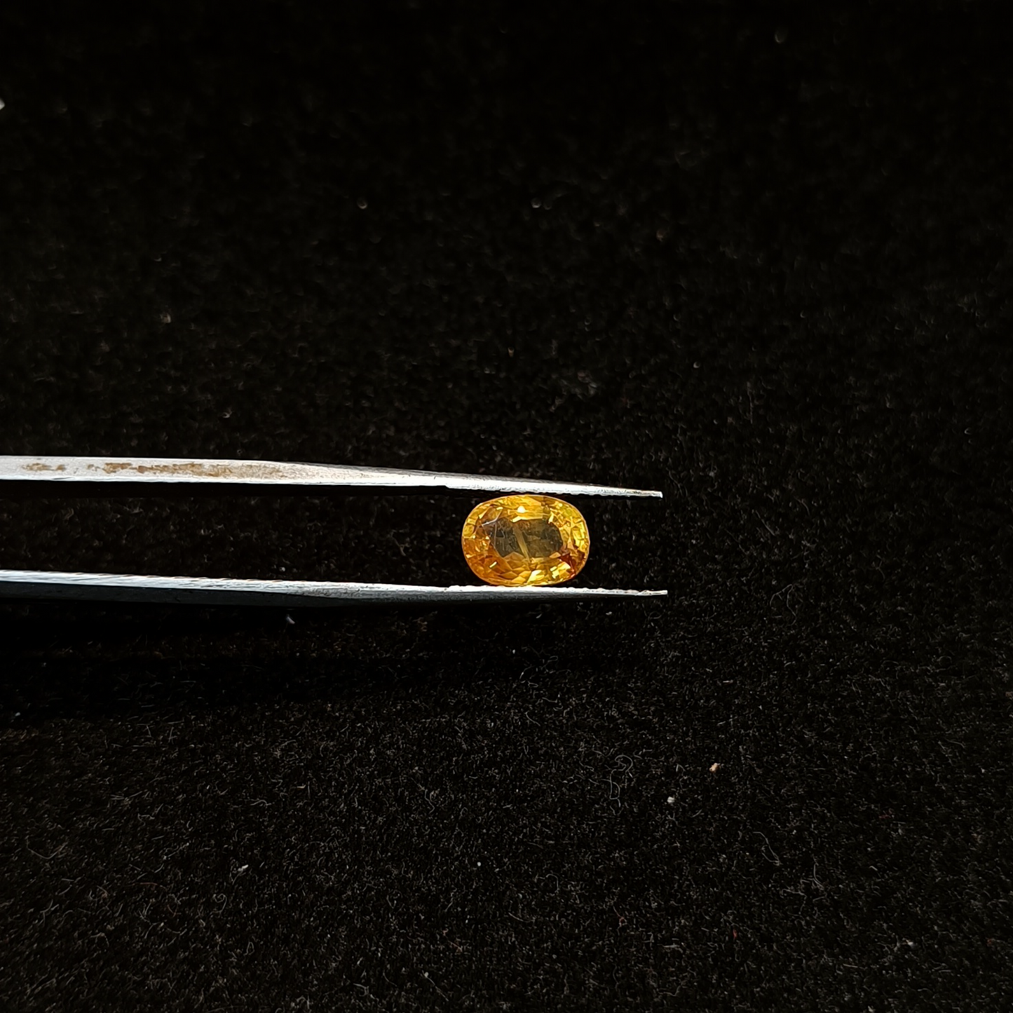 Yellow Sapphire - 2.56 Carats