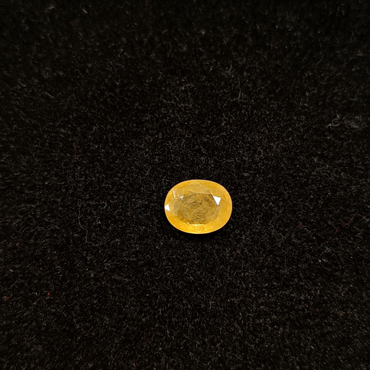 Yellow Sapphire - 3.70 Carats