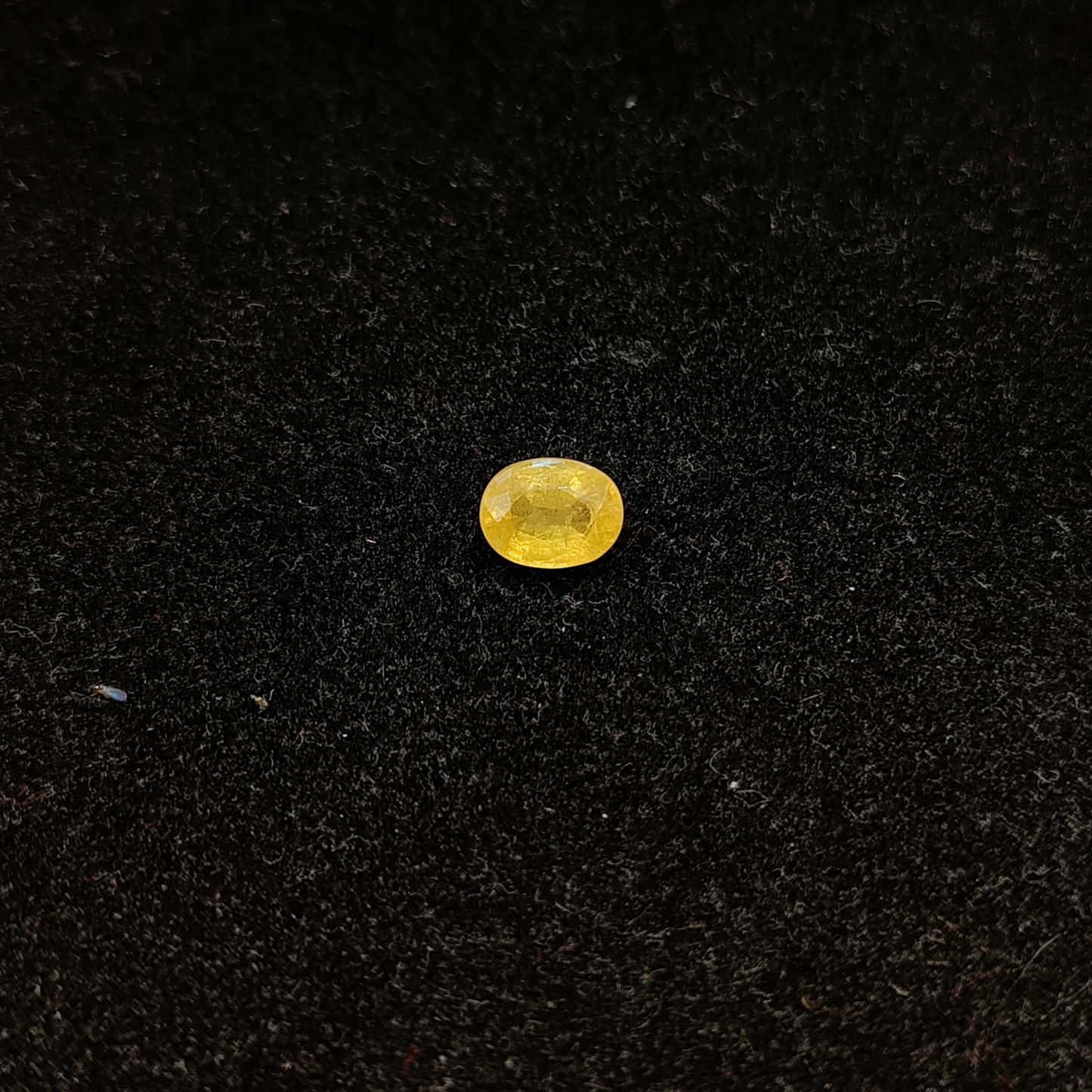 Yellow Sapphire - 3.30 Carats