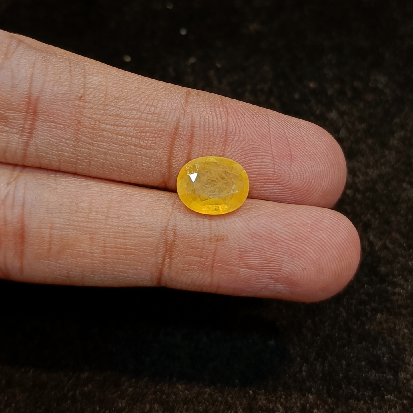 Yellow Sapphire - 3.70 Carats