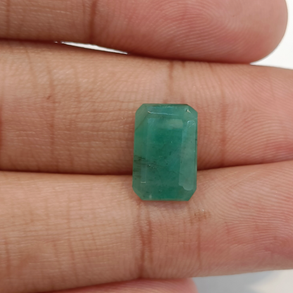 Emerald (Panna) - 4.02 Carats