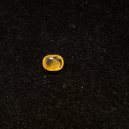 Yellow Sapphire - 3.80 Carats