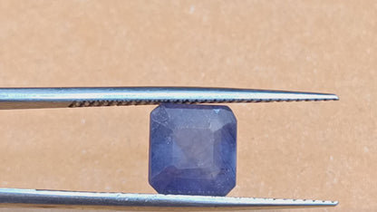 Blue Sapphire - 3.80 Carats